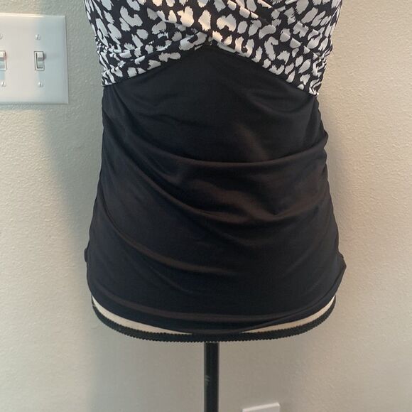 Lands’ End Black White Tankini Swimsuit Size 4P - Picture 4 of 13